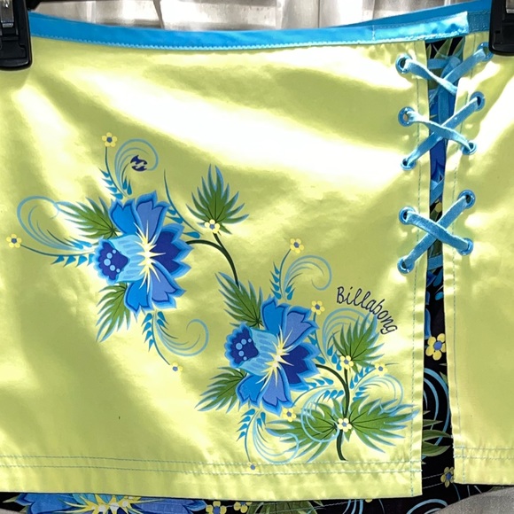 BILLABONG Women’s Reversible Tropical Print Skirt. Sz Waist 32. - Picture 5 of 7